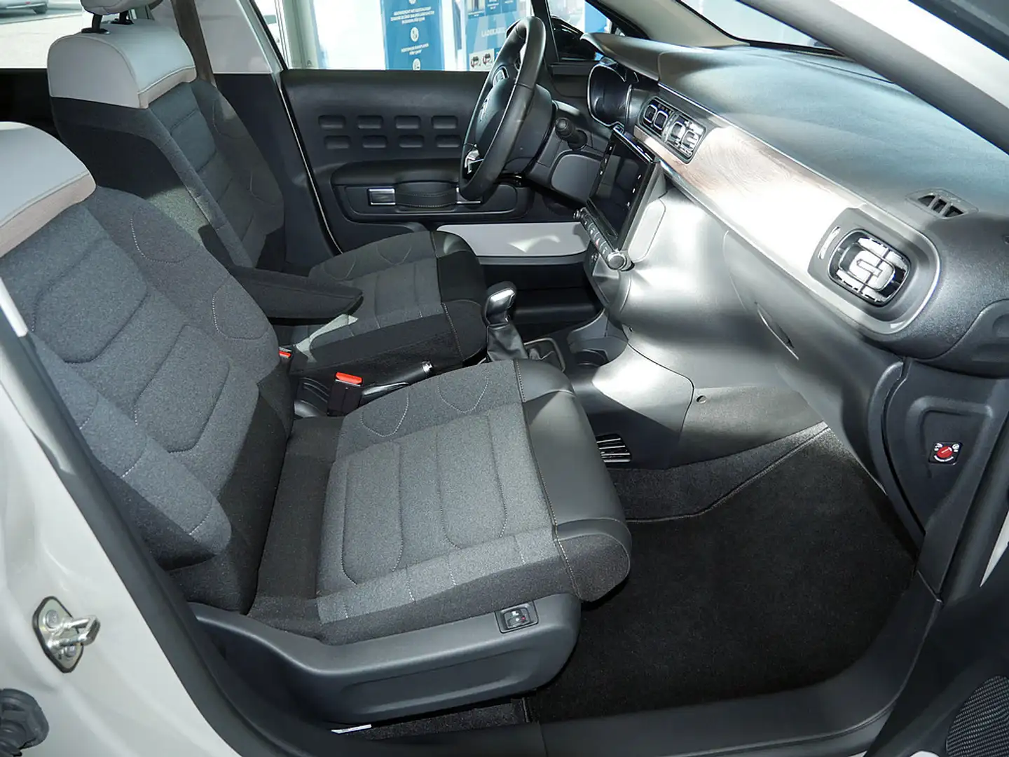 Citroen C3 PureTech 83 Max PDC SHZ KAMERA NAVI LED Beige - 2