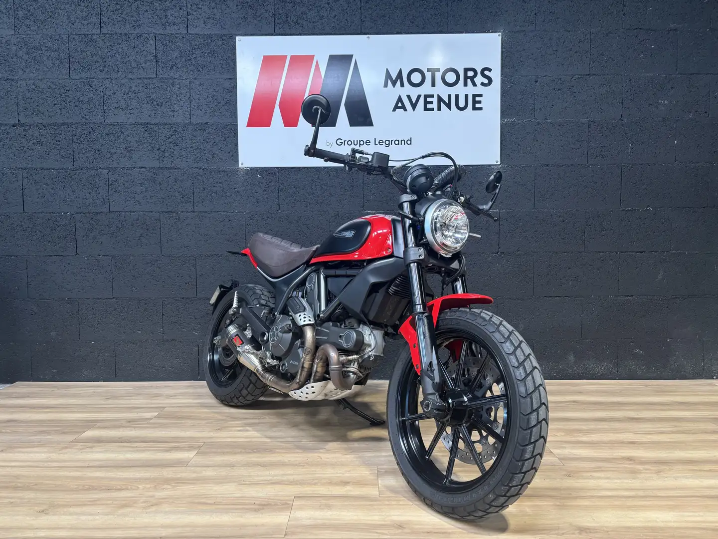 Ducati Scrambler - 1