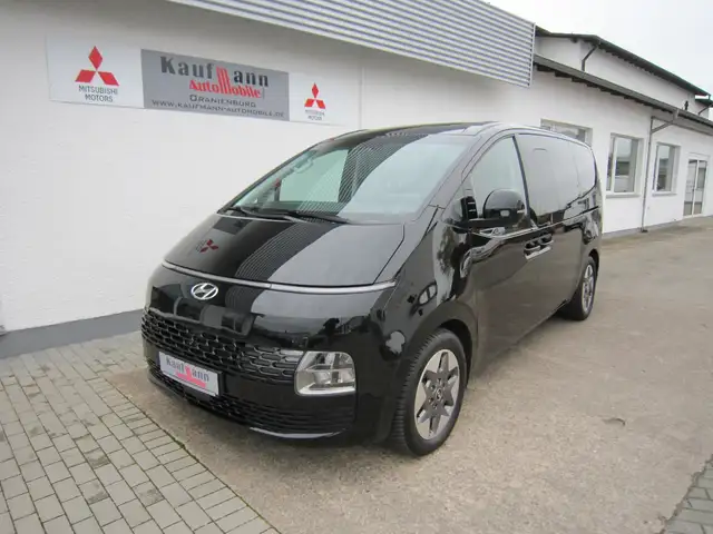 Hyundai STARIA 9 Sitzer 2.2 CRDi 8 A/T 4WD PRIME