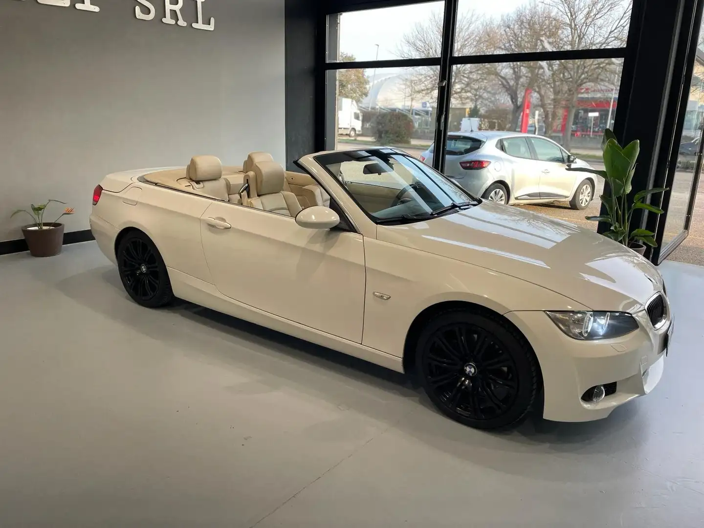 BMW 320 Serie 3 E93 Cabrio 320i Cabrio Eletta 170cv Bianco - 1