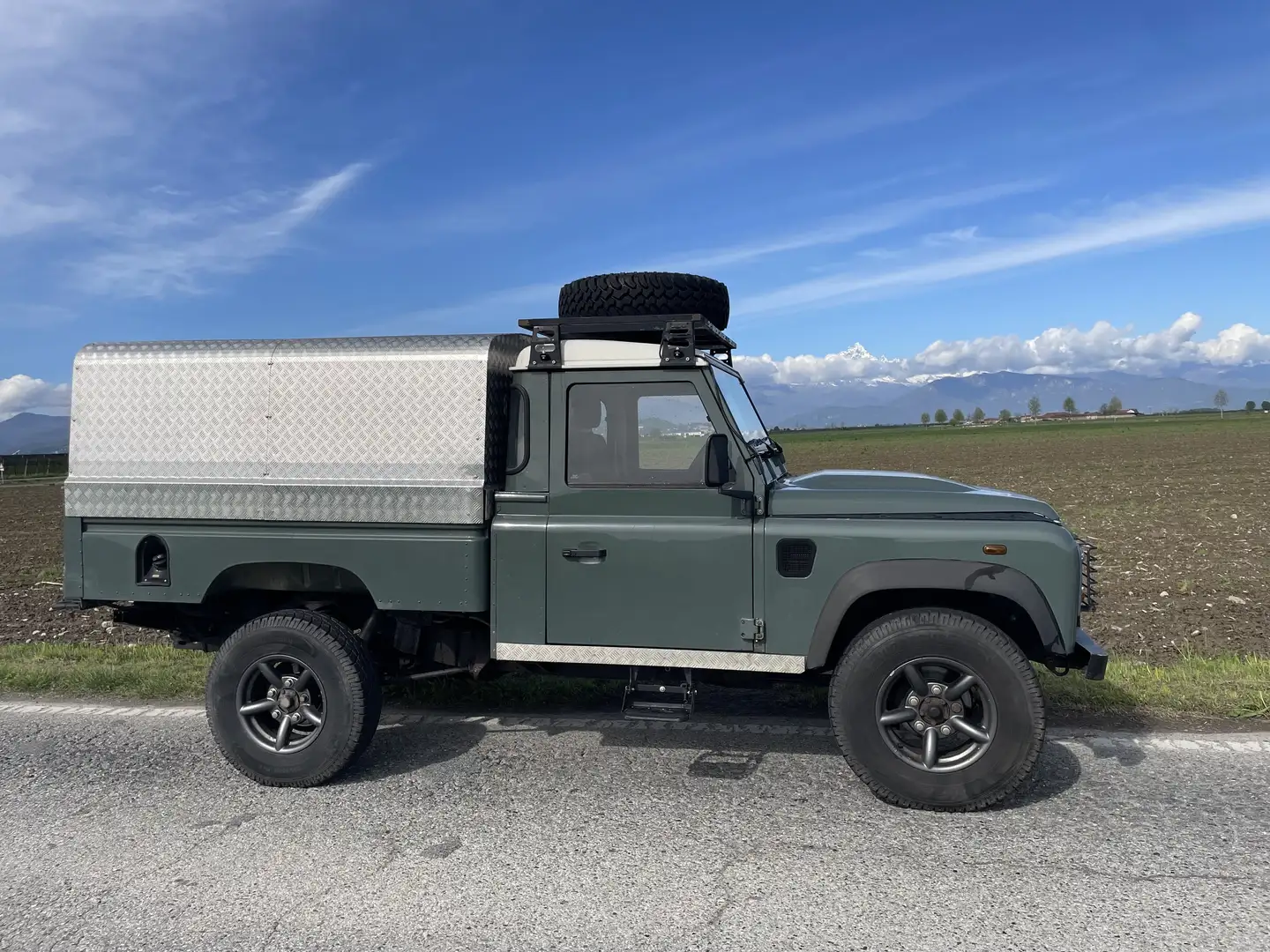 Land Rover Defender Defender 110 2.4 td E Pick Up HPCU Grün - 1