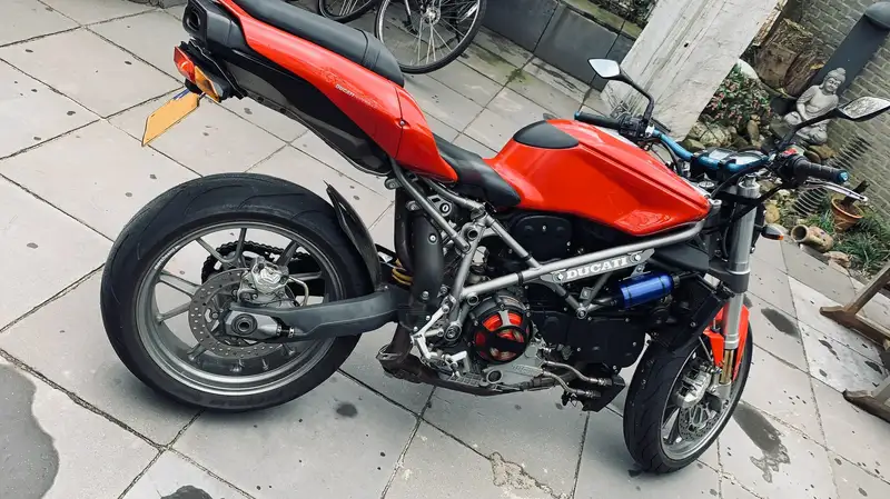 Ducati 999