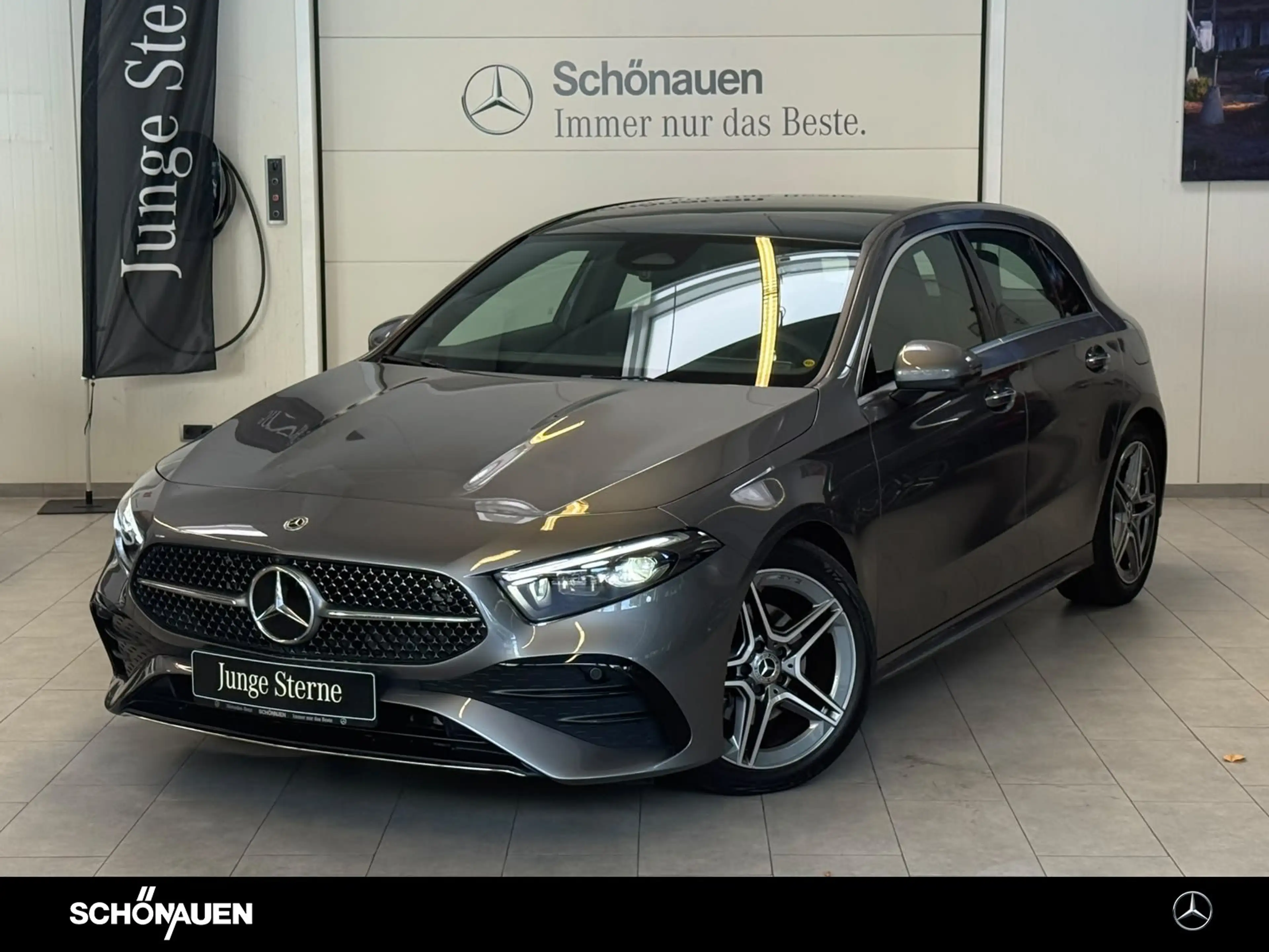 Mercedes-Benz A 200 AMG+PANO+MBEAM+360°+DISTR+KEYLESS+TOTW+DAB