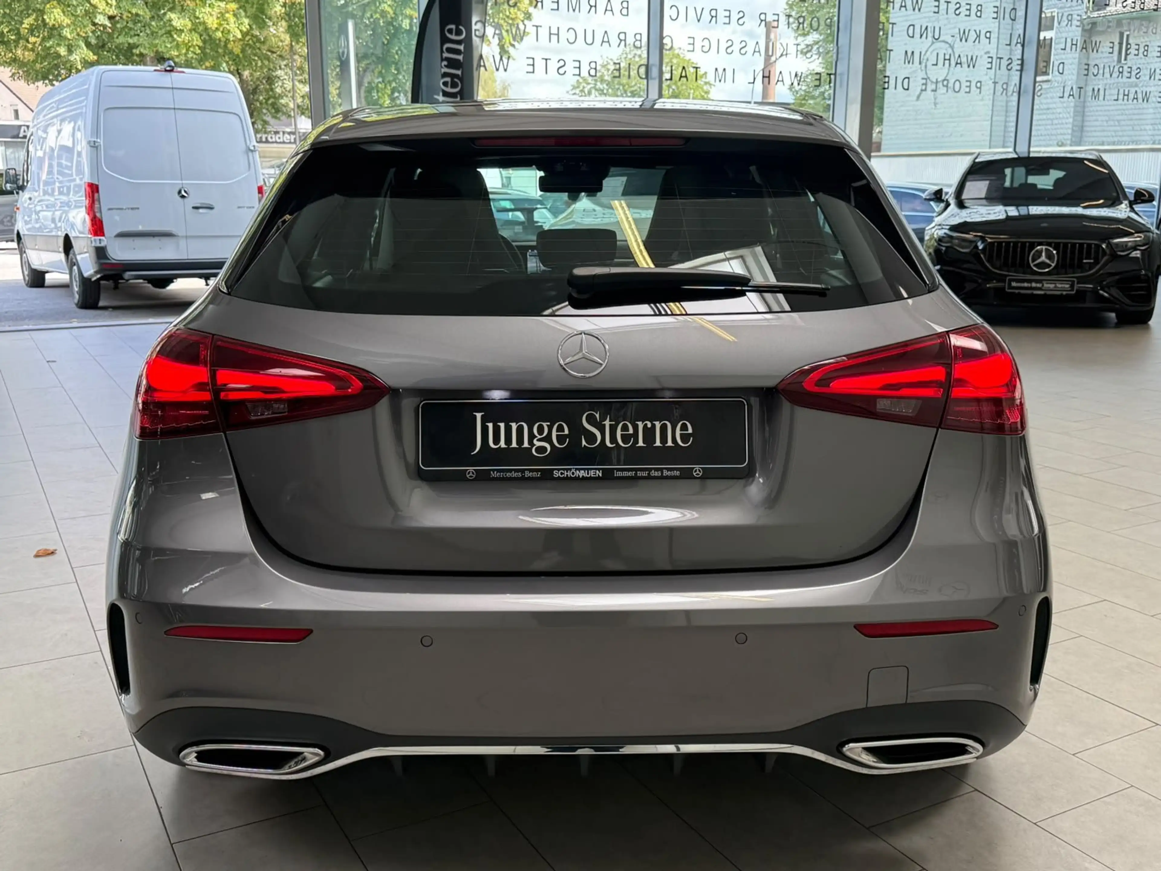 Mercedes-Benz A 200 AMG+PANO+MBEAM+360°+DISTR+KEYLESS+TOTW+DAB — photo 5