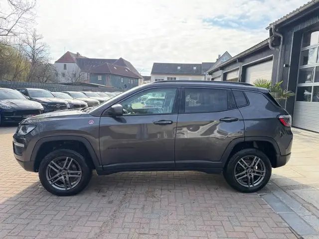 Jeep Compass view 8