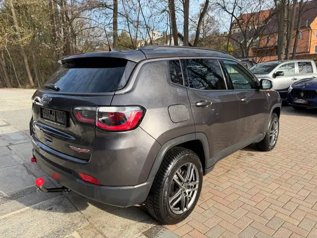 Jeep Compass view 5