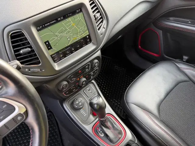Jeep Compass view 14