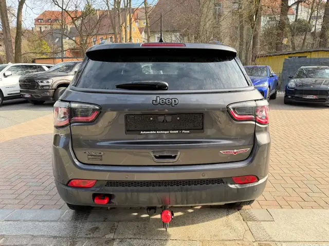Jeep Compass view 6
