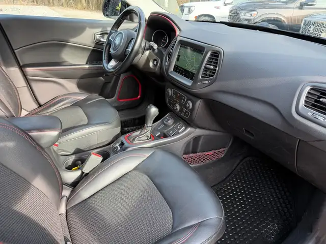 Jeep Compass view 15