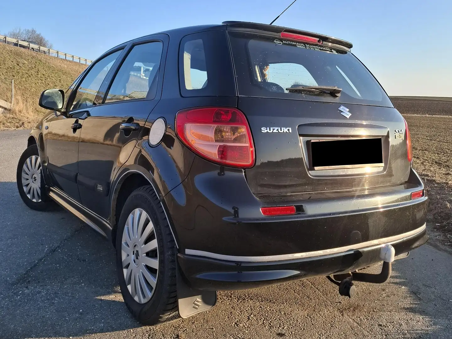 Suzuki SX4 SX4 1,6 VVT GLX Aero GLX Aero Schwarz - 2