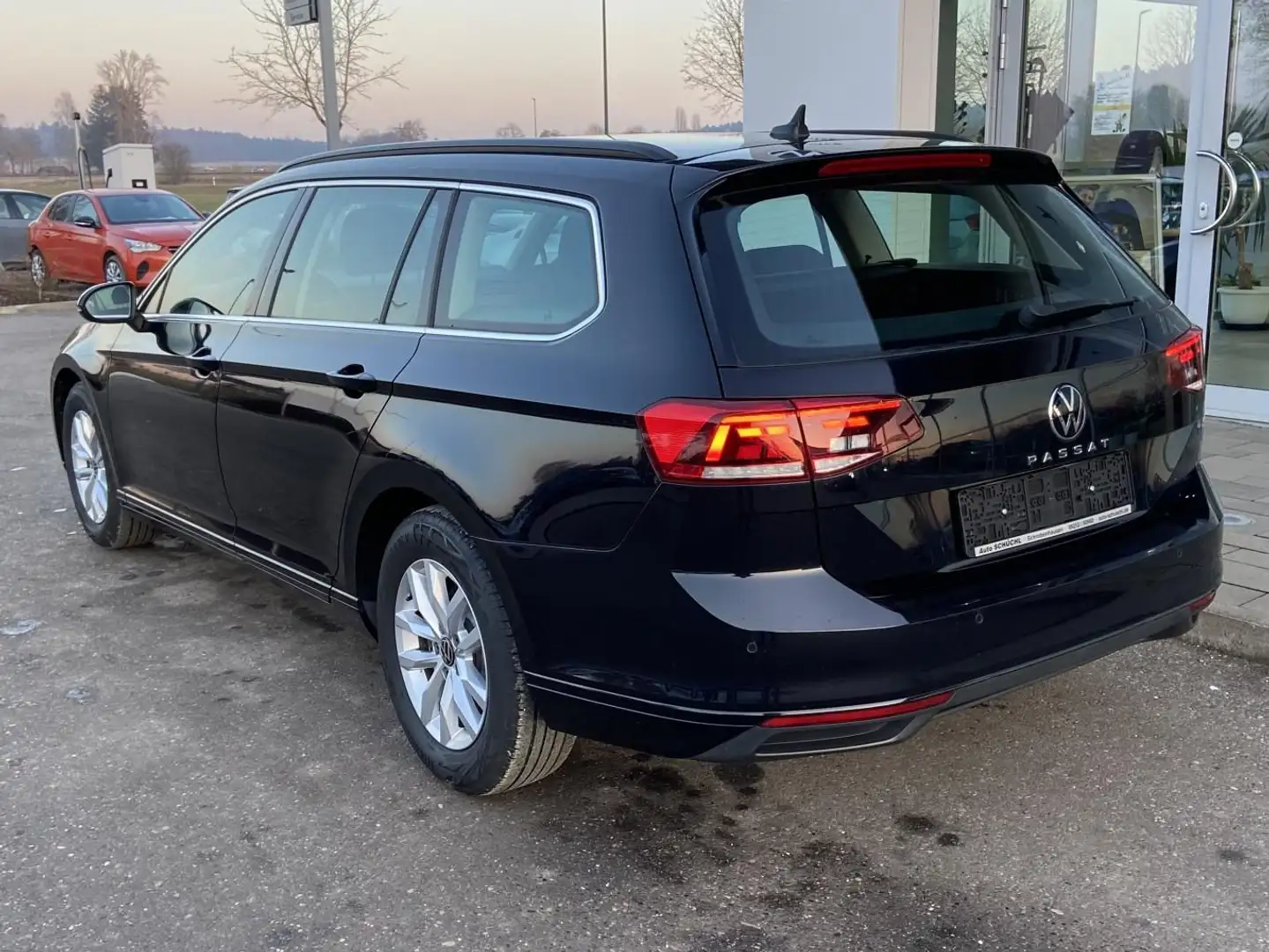Volkswagen Passat Variant 2.0 TDI DSG Business APP-CONNECT+ Schwarz - 2