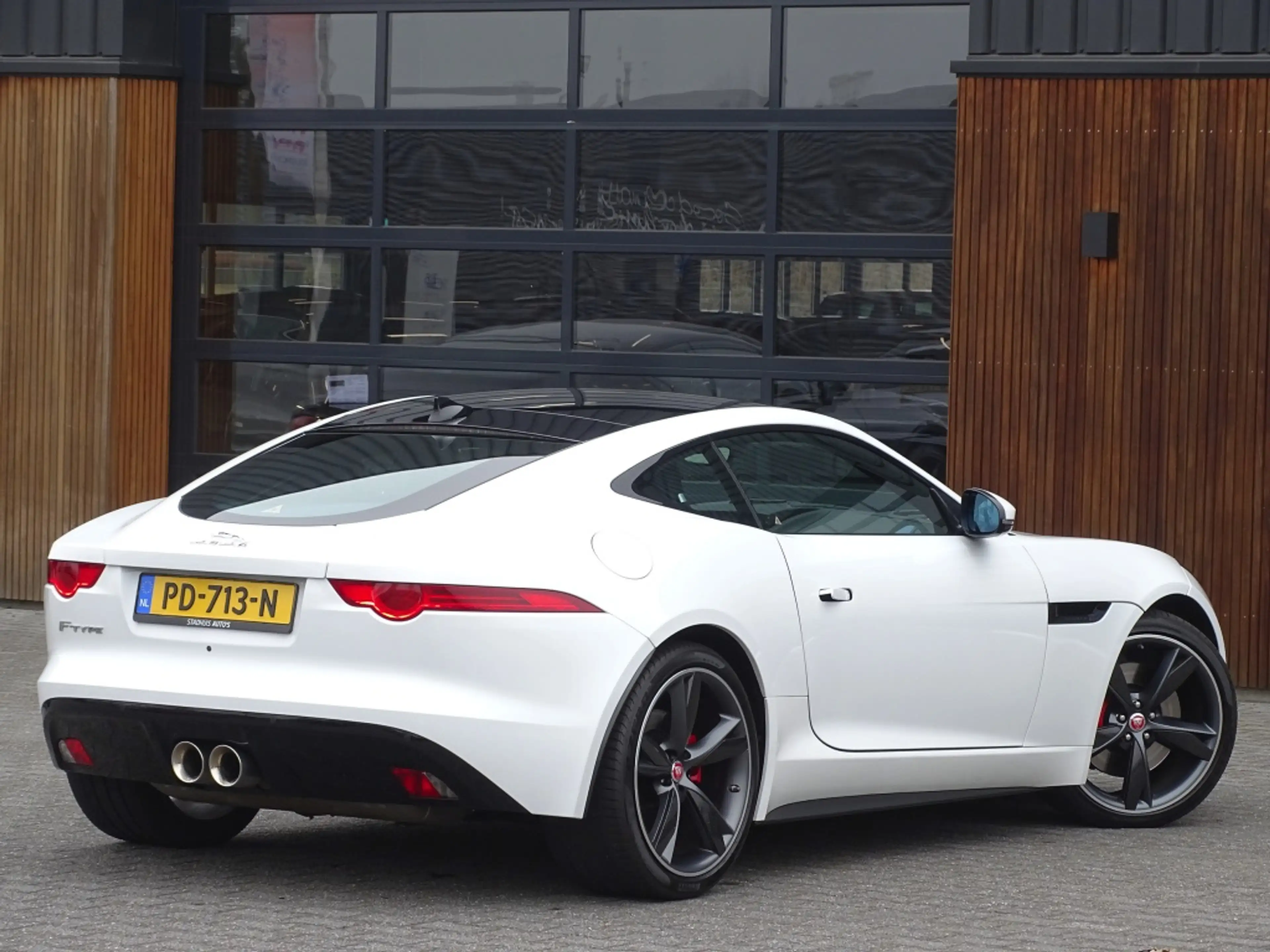 Jaguar F-Type 3.0 V6 Supercharged 400PK Coupé / carbon *NAP* — photo 4