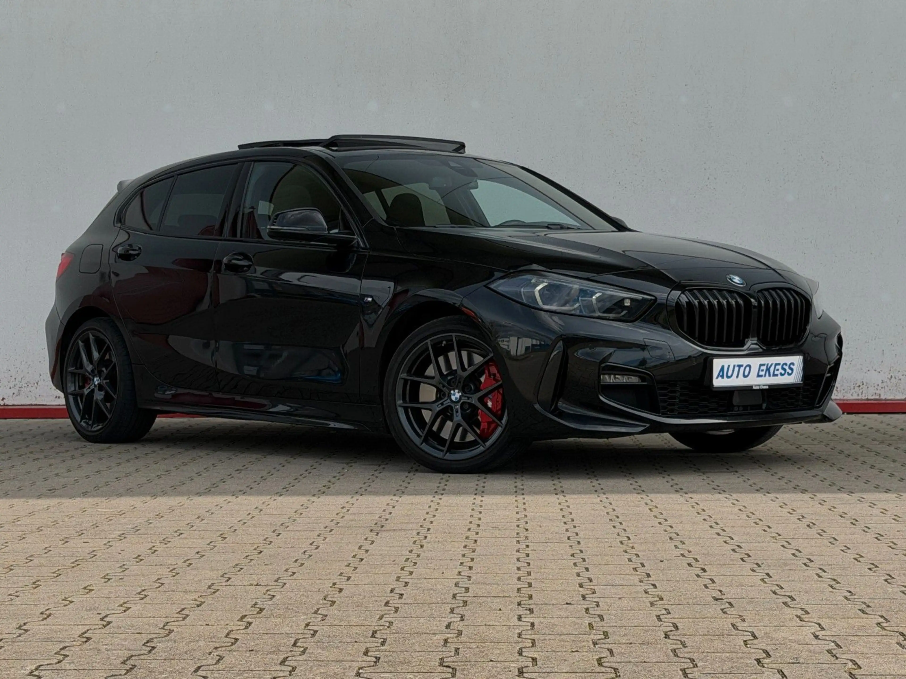 BMW 120 i M Sport PANO*KAMERA*H/K*M HECKSPOILER*