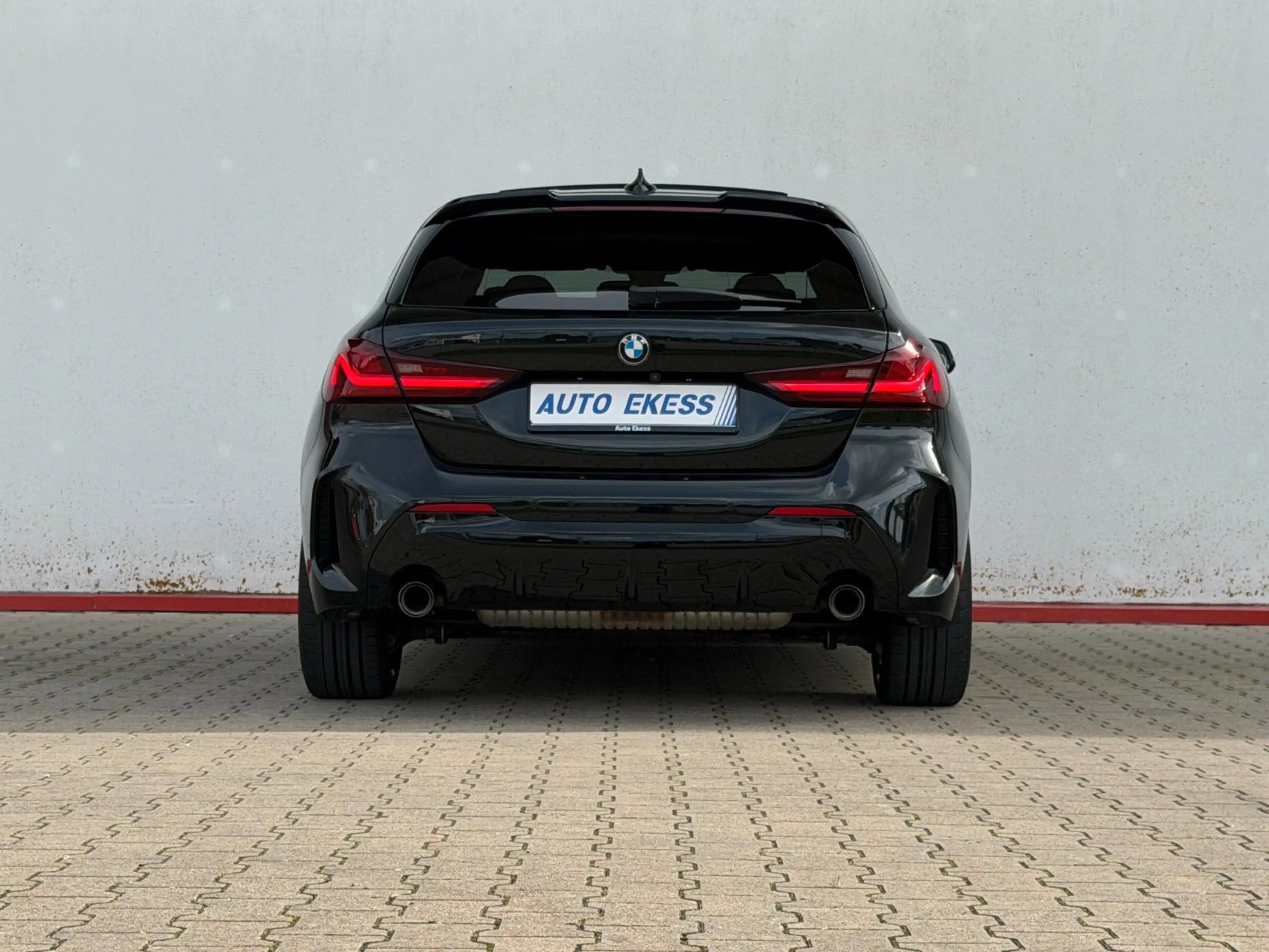 BMW 120 i M Sport PANO*KAMERA*H/K*M HECKSPOILER* — photo 6