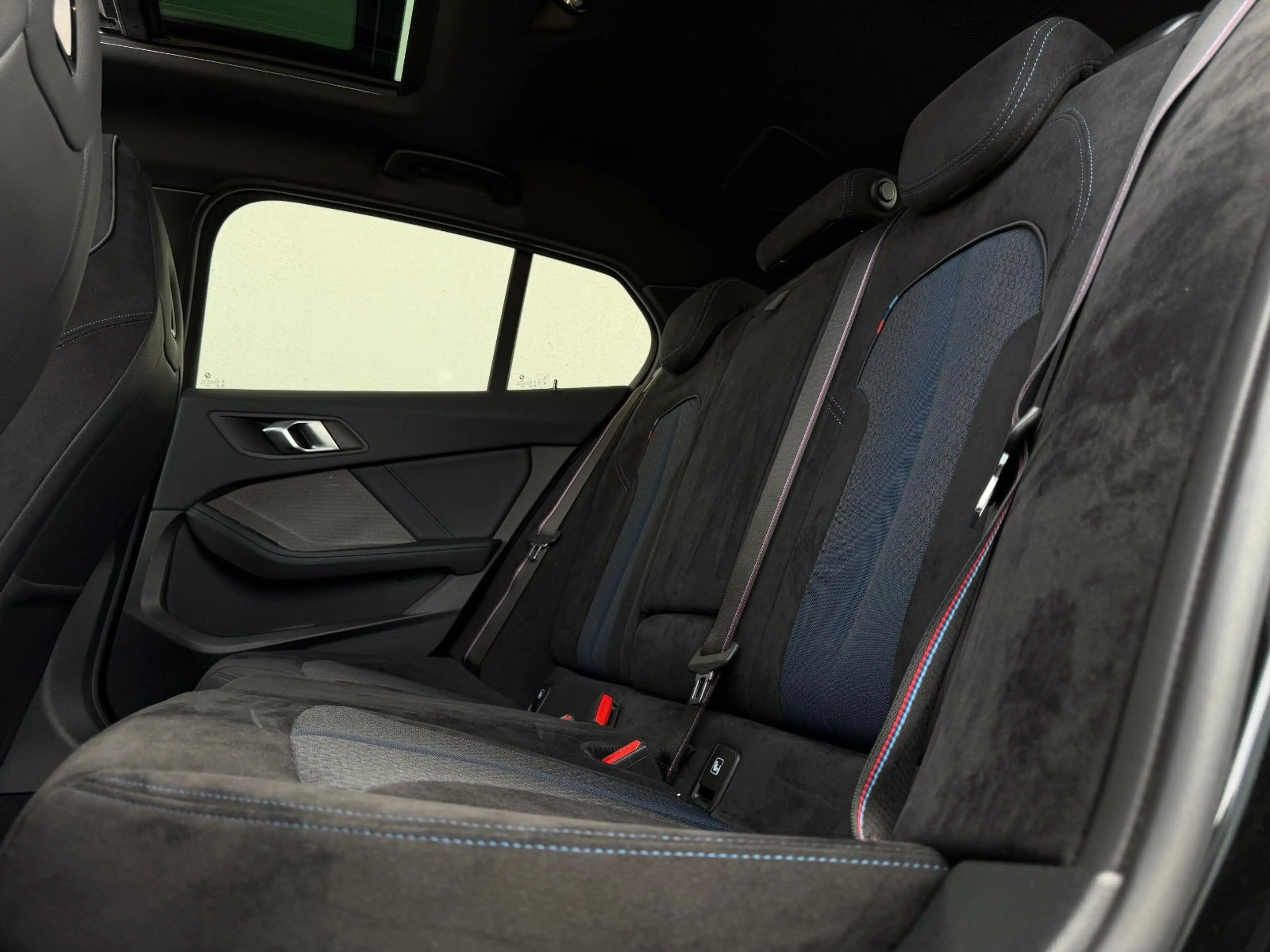 BMW 120 i M Sport PANO*KAMERA*H/K*M HECKSPOILER* — photo 14