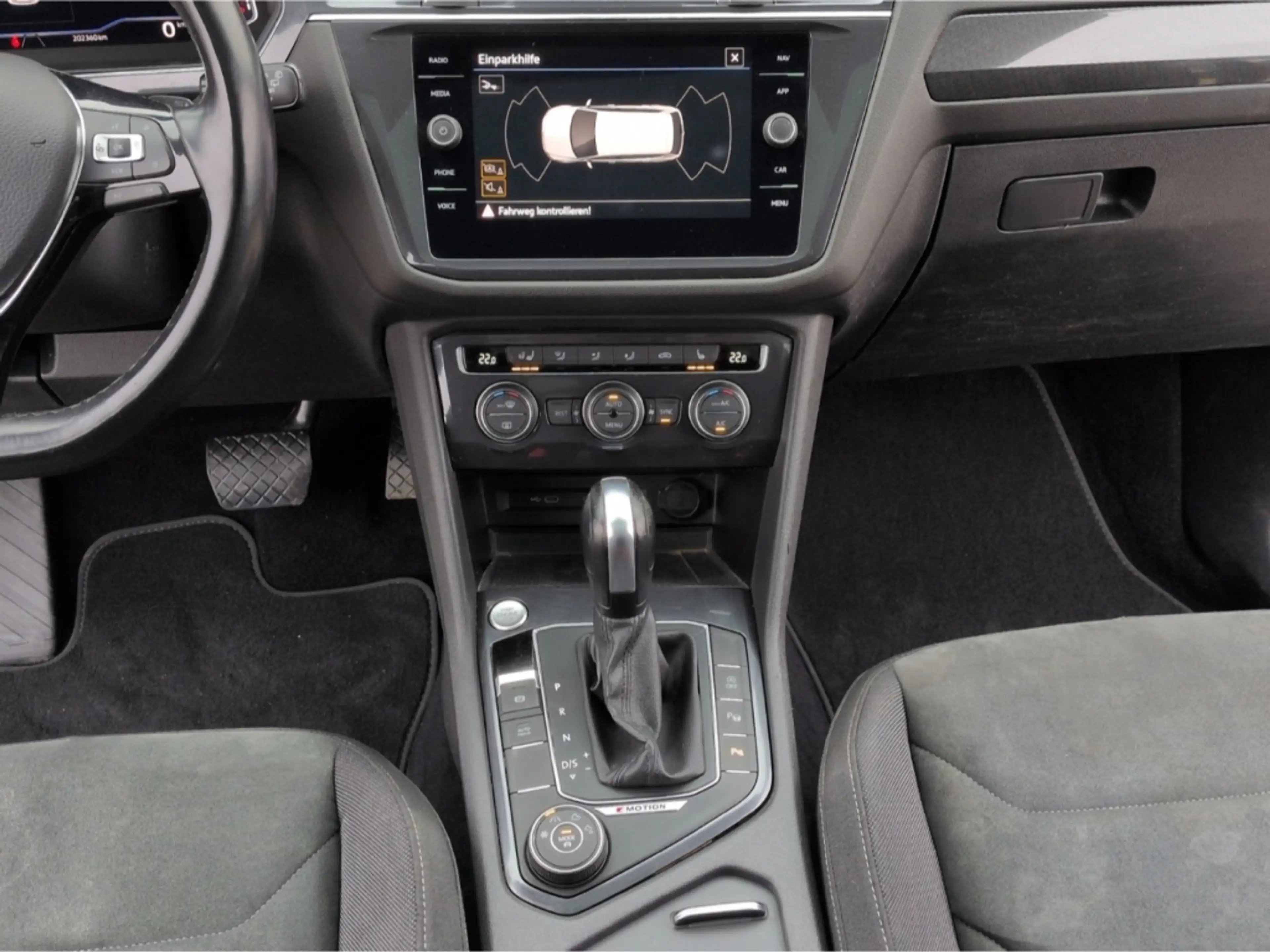 Volkswagen Tiguan Allspace Highline 4Mot TDI*AHK Panodach — photo 6
