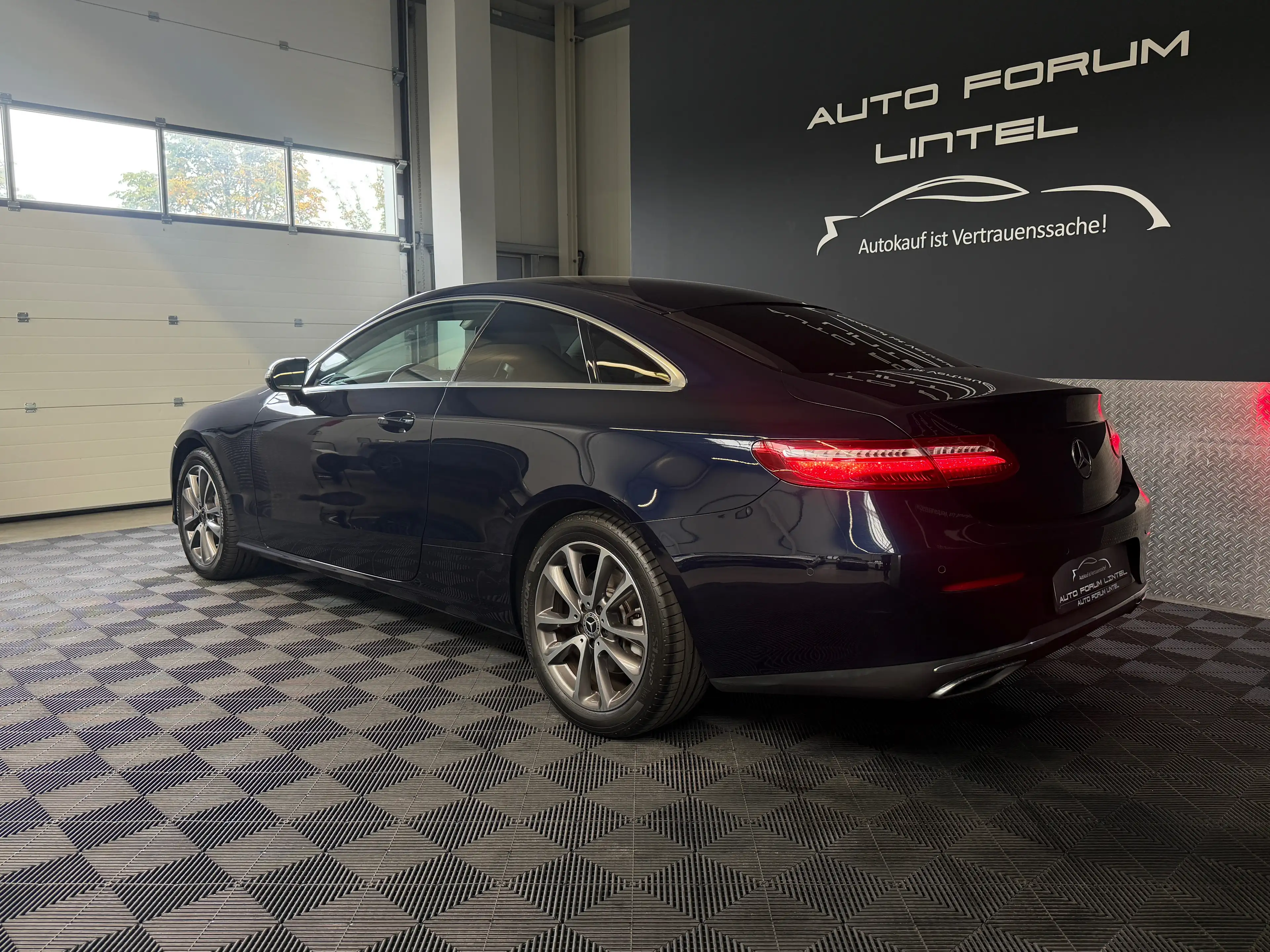 Mercedes-Benz E 350 d 4Matic MULTIBEAM-AHK-8XBEREIFT-AHK-SCHECKHEFT-2.HAND — photo 5