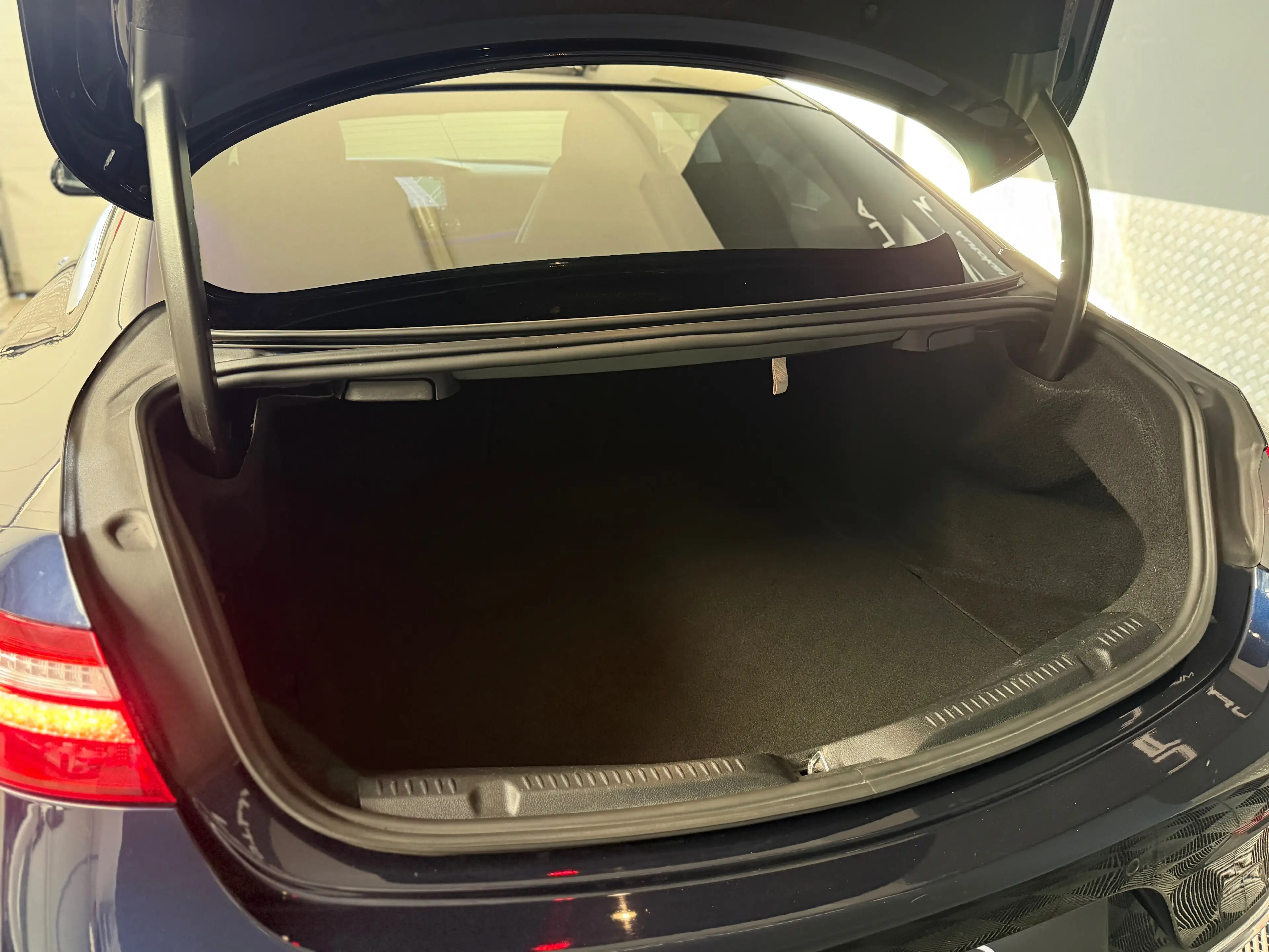 Mercedes-Benz E 350 d 4Matic MULTIBEAM-AHK-8XBEREIFT-AHK-SCHECKHEFT-2.HAND — photo 11