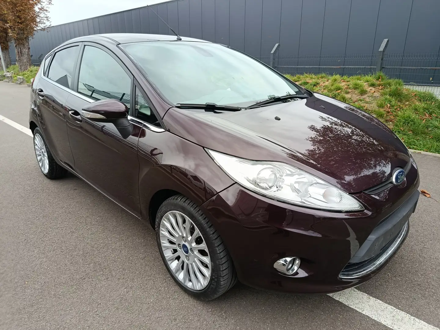 Ford Fiesta Fiesta 1.25i Titanium Rouge - 2