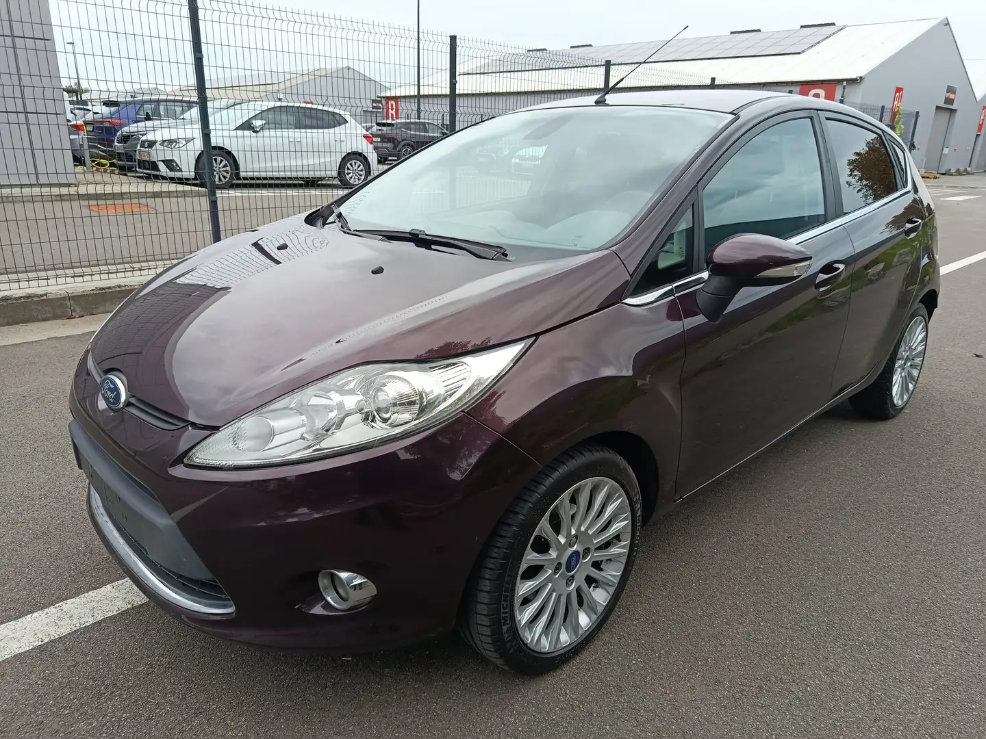 Ford Fiesta Fiesta 1.25i Titanium Rouge - 1