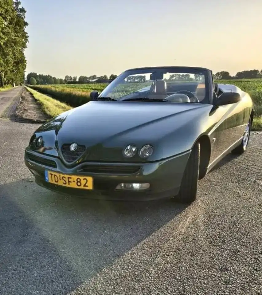 Alfa Romeo Spider 2.0-16V, foto 3