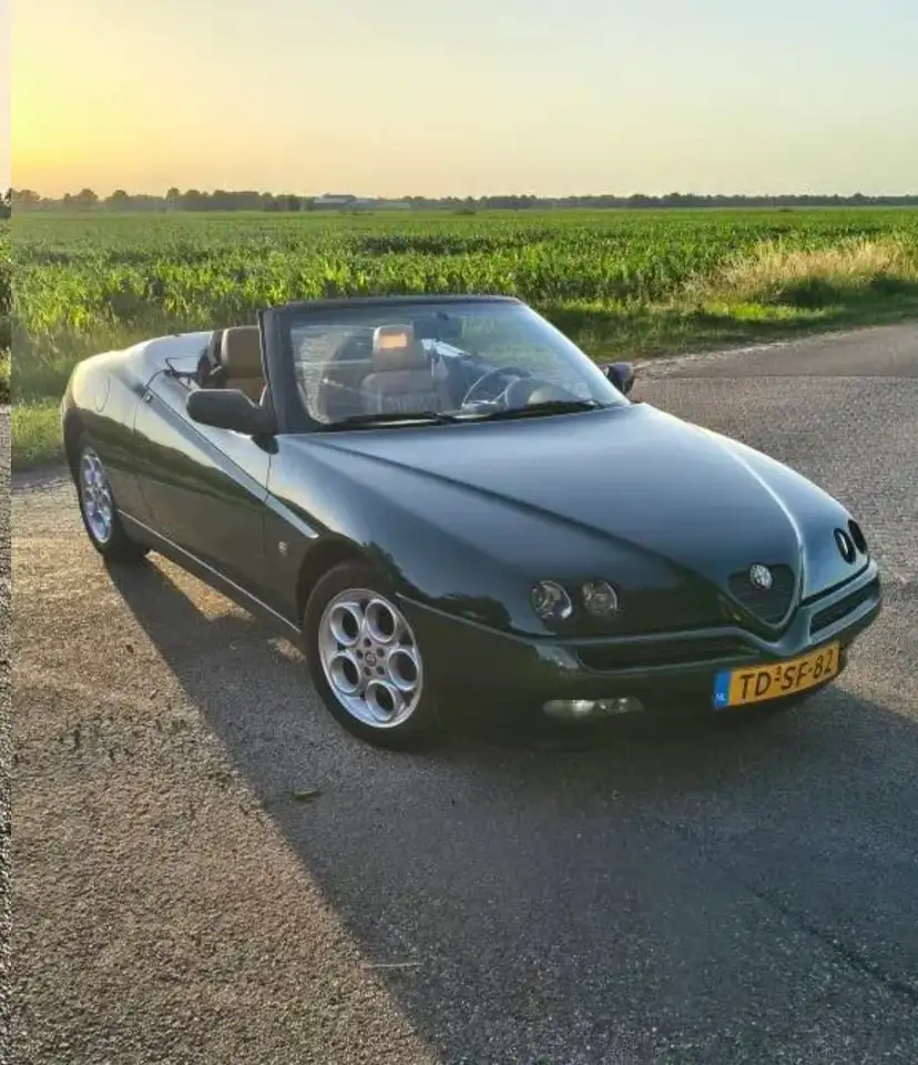 Alfa Romeo Spider 2.0-16V, foto 4