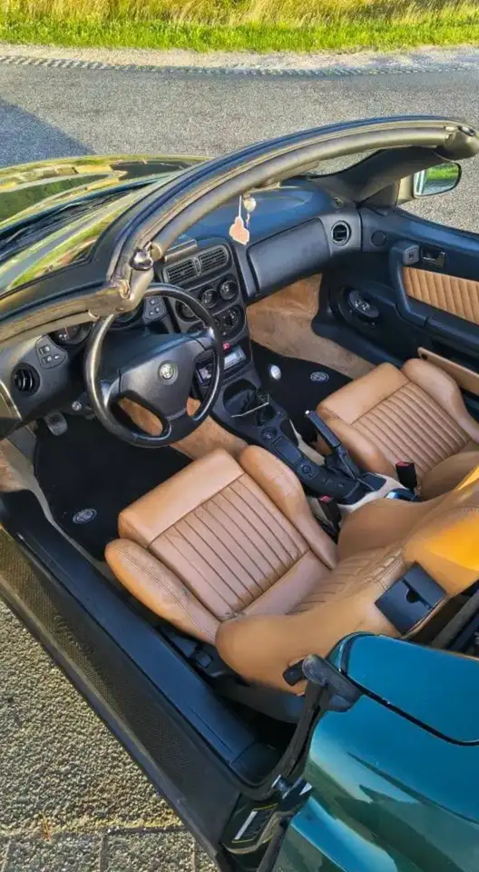 Alfa Romeo Spider 2.0-16V, foto 9