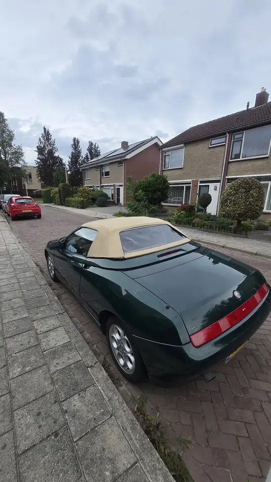 Alfa Romeo Spider 2.0-16V, foto 2