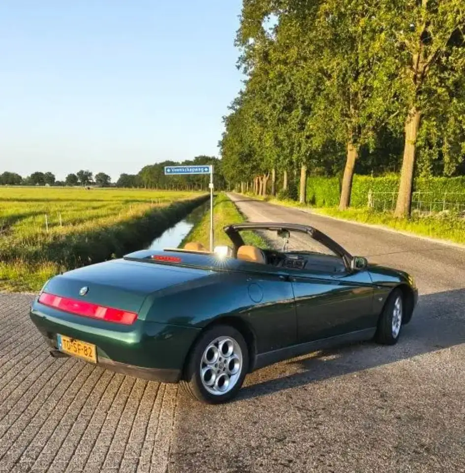 Alfa Romeo Spider 2.0-16V, foto 5