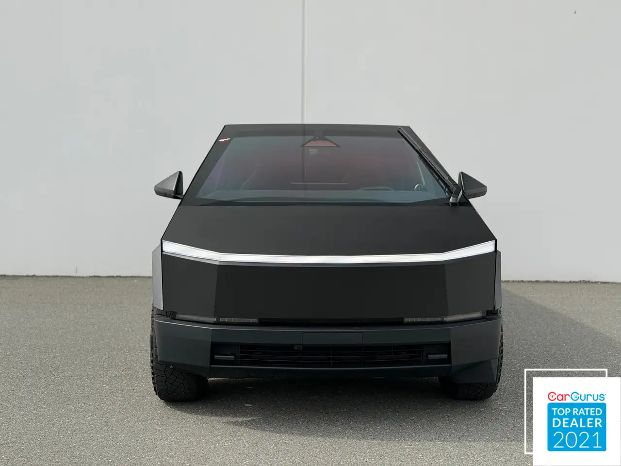 Tesla Cybertruck снимка Tesla Cybertruck