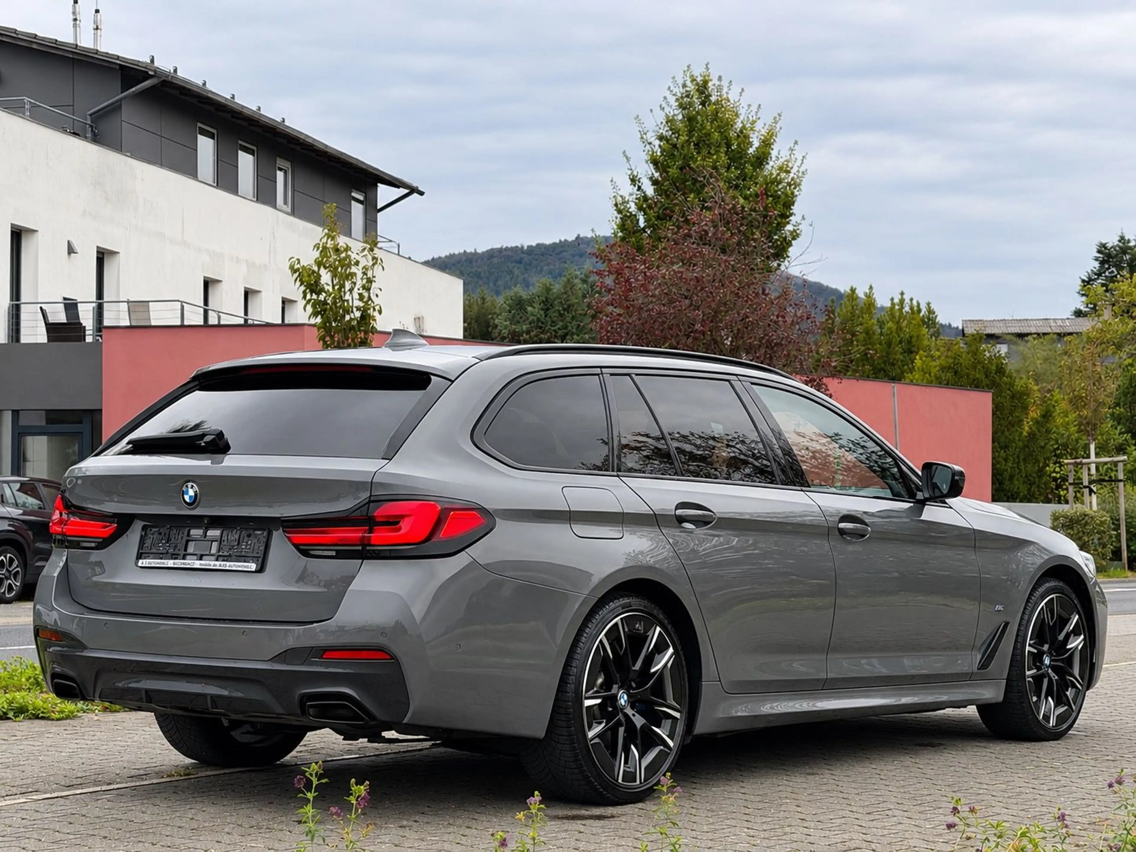 BMW 540 i T xDrive M Sport INDIVIDUAL *ABSOLUT VOLL* — photo 4
