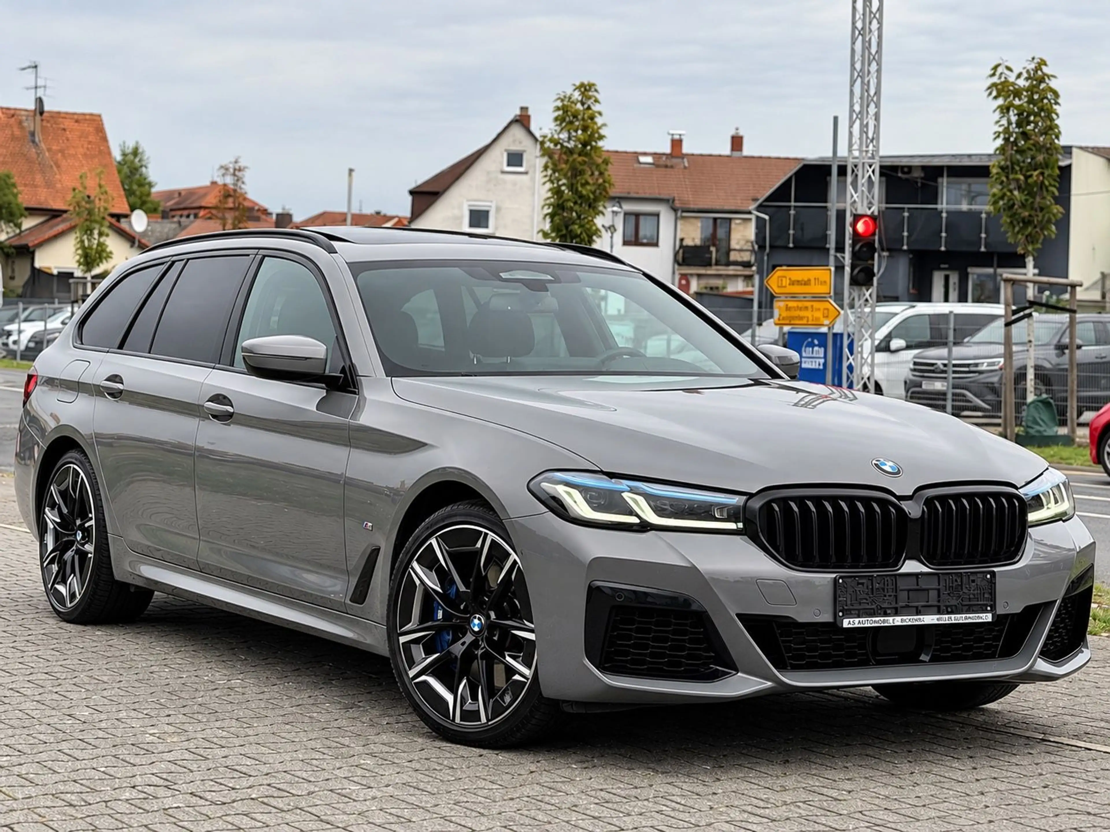 BMW 540 i T xDrive M Sport INDIVIDUAL *ABSOLUT VOLL* — photo 2