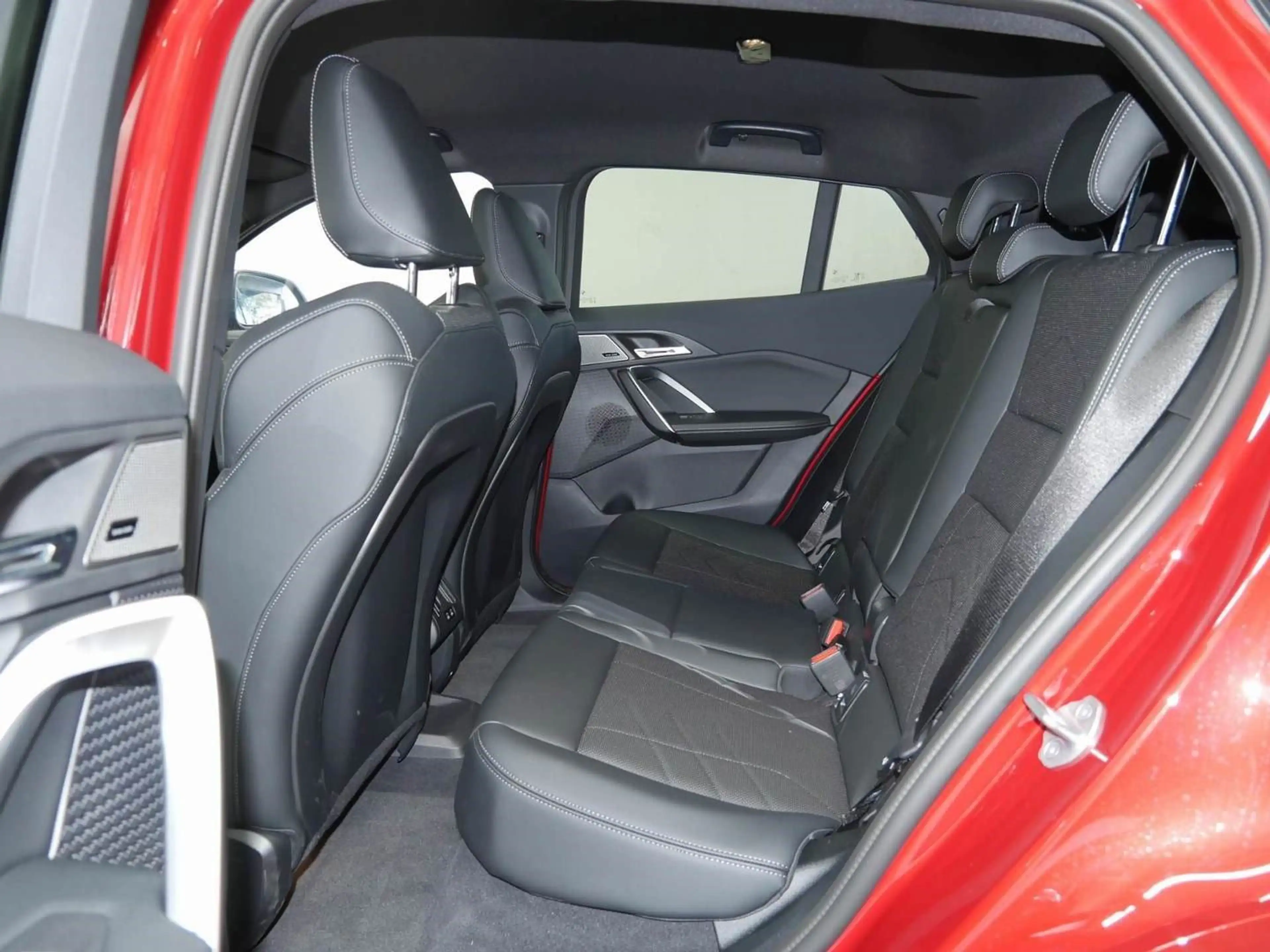 BMW iX2 xDrive30 |Aktivsitz |M Sportpaket |19 " LMR — photo 10