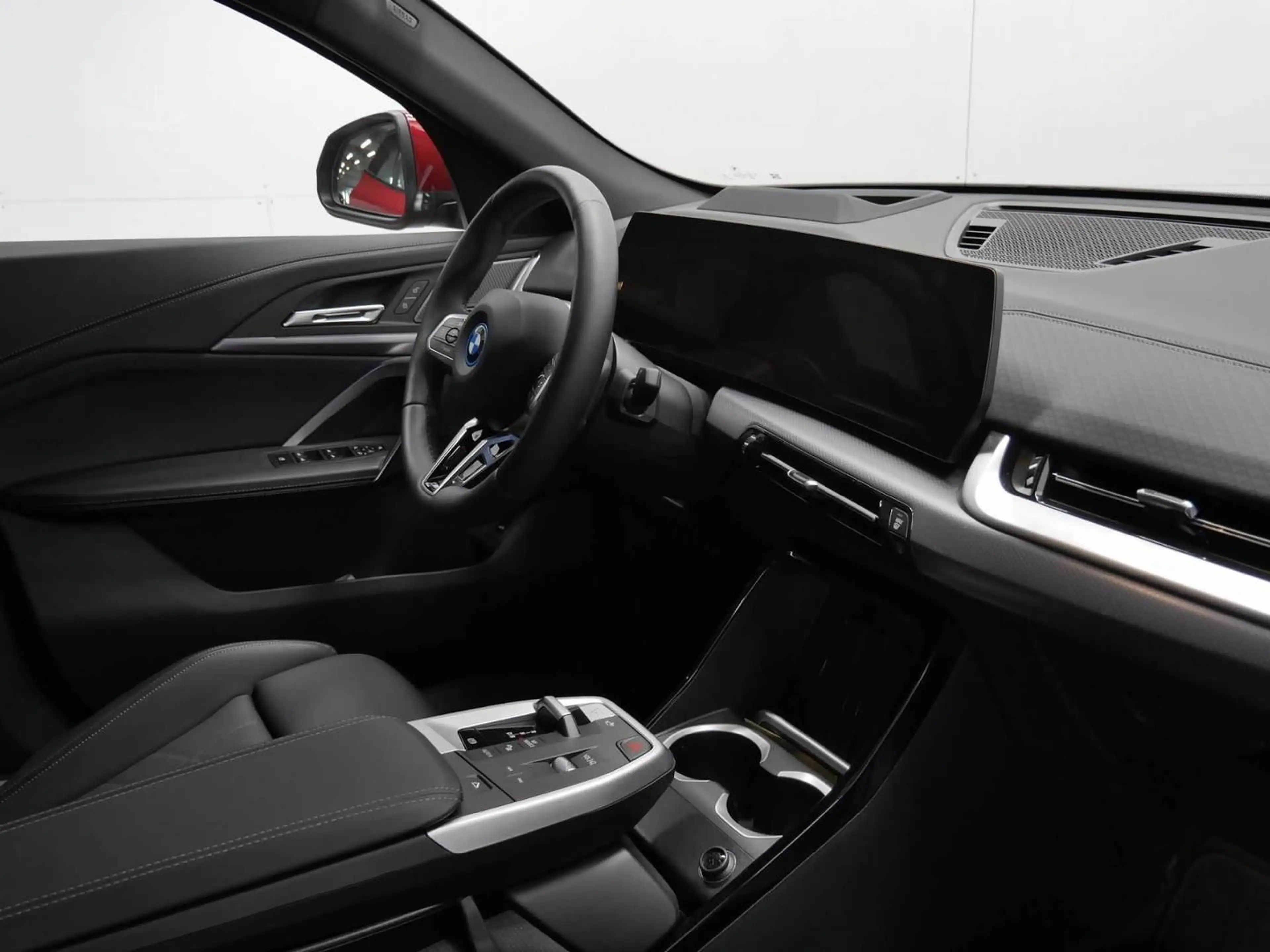 BMW iX2 xDrive30 |Aktivsitz |M Sportpaket |19 " LMR — photo 5