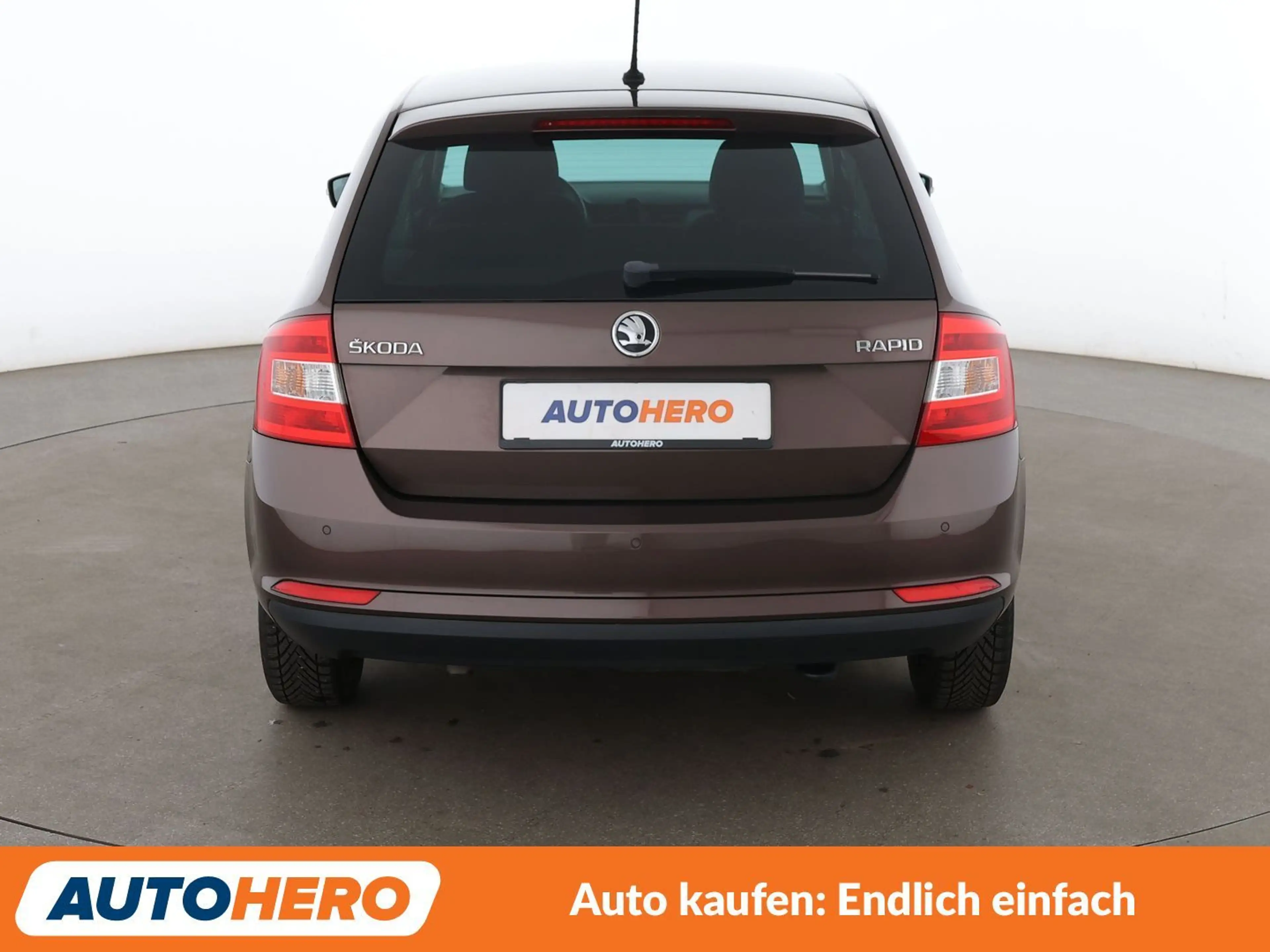 Skoda Rapid/Spaceback 1.2 TSI Joy Aut.*NAVI*TEMPO*PDC*SHZ*ALU*KLIMA* — photo 5