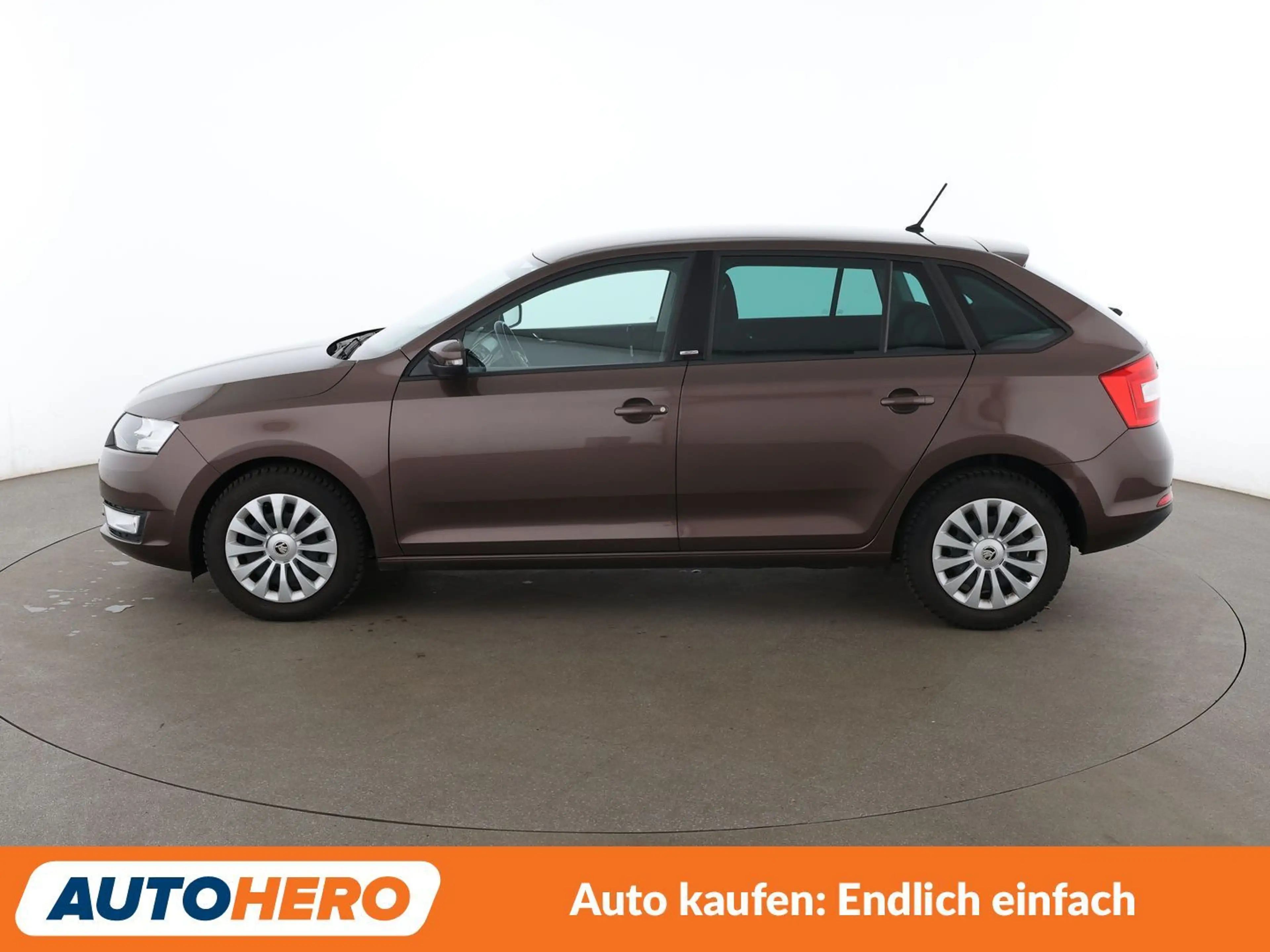 Skoda Rapid/Spaceback 1.2 TSI Joy Aut.*NAVI*TEMPO*PDC*SHZ*ALU*KLIMA* — photo 3
