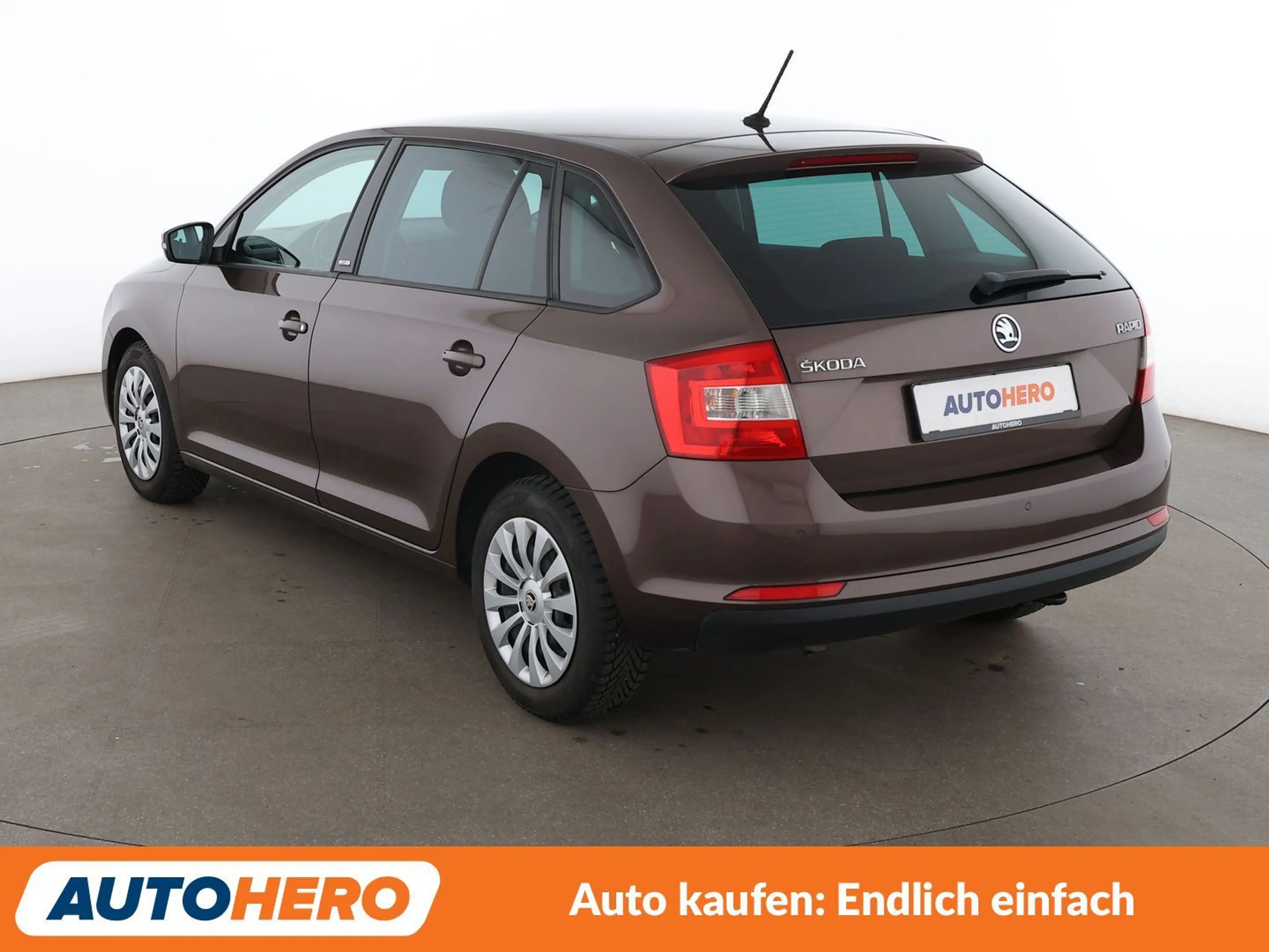 Skoda Rapid/Spaceback 1.2 TSI Joy Aut.*NAVI*TEMPO*PDC*SHZ*ALU*KLIMA* — photo 4