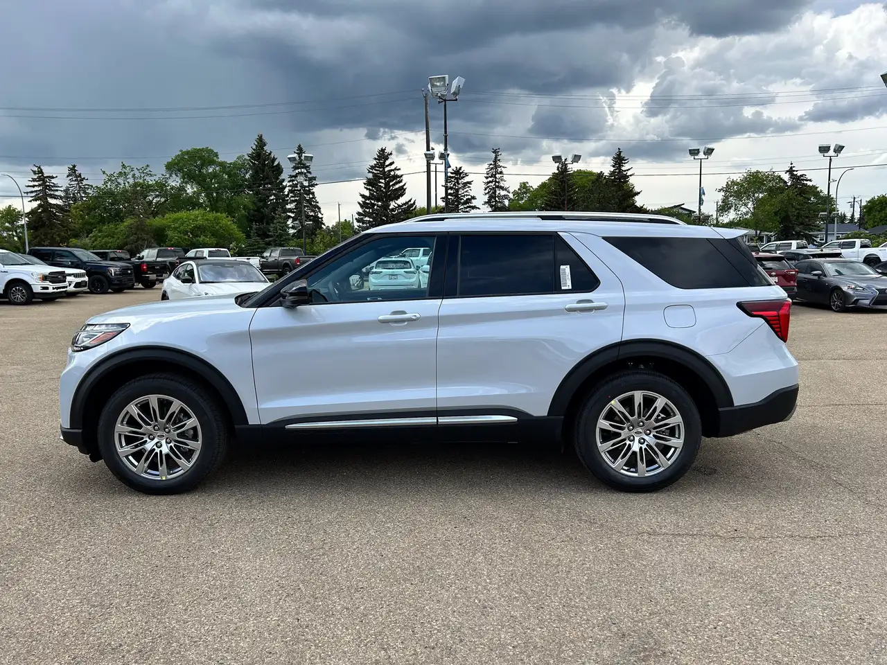 Ford Explorer снимка Ford Explorer