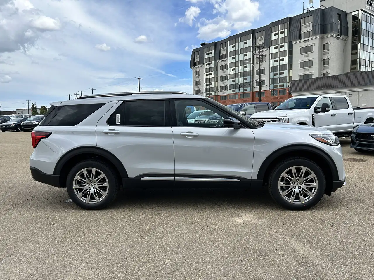 Ford Explorer снимка Ford Explorer