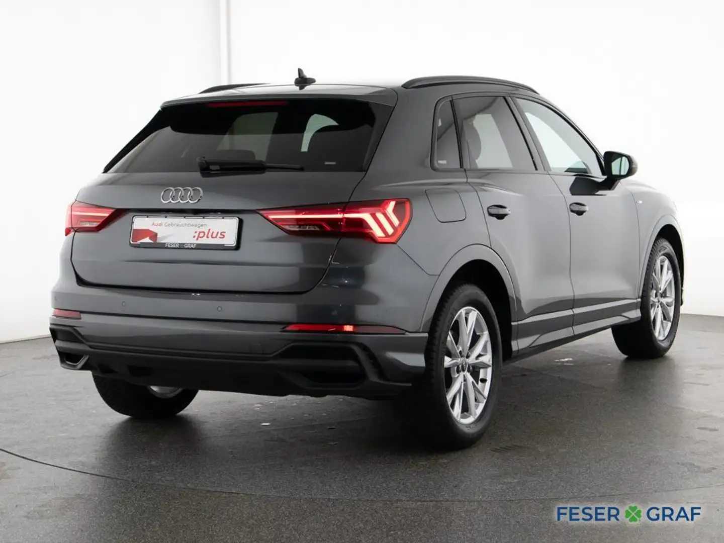 Audi Q3 S line 35 TFSI S tronic LED/ Navi Plus Grau - 2