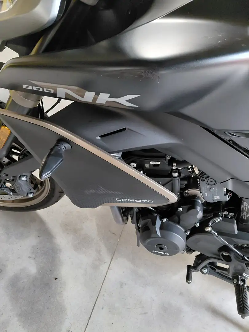 CFMOTO 800 NK scarico leo vince specchietti e portatarga cavalle Noir - 1