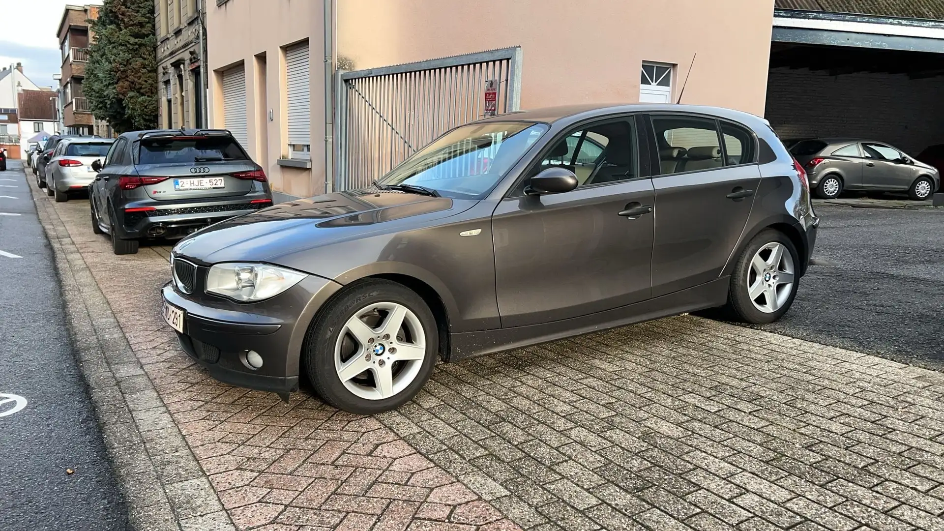 BMW 118 118i cuir 12 mois de garantie Grijs - 1