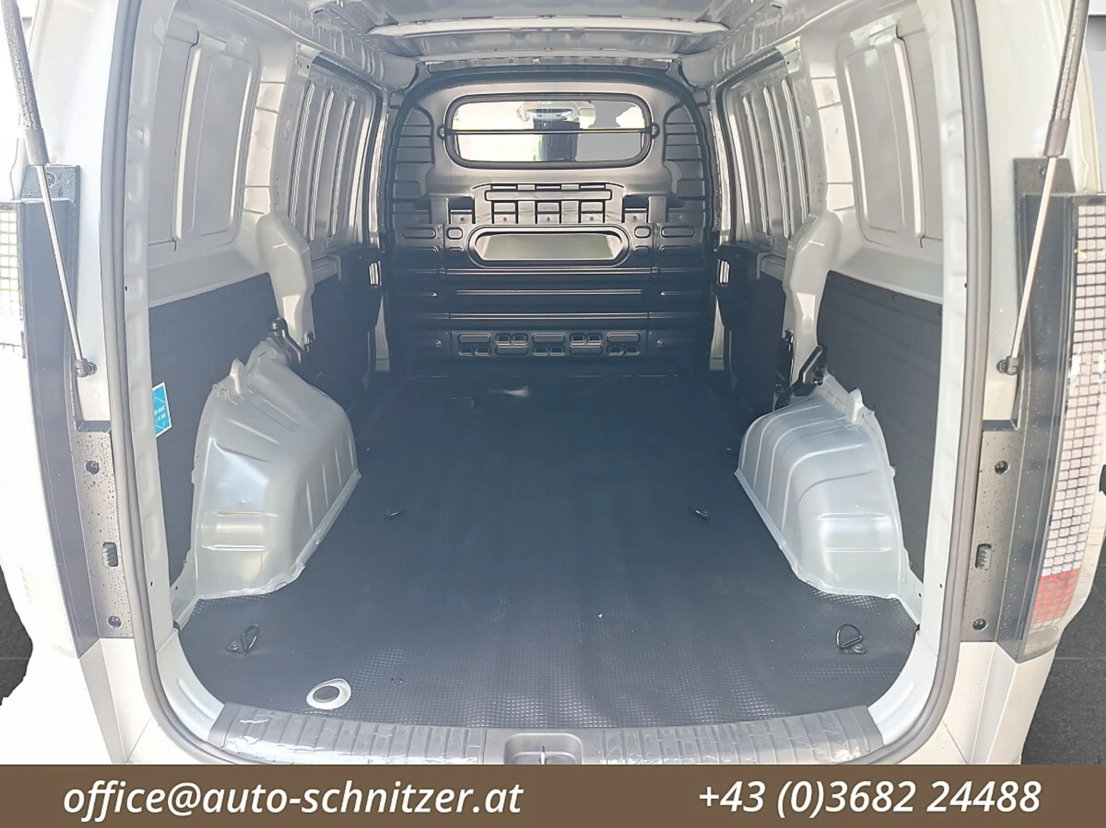 Hyundai STARIA Staria Transporter 1.6 T-GDI HEV P1, P2, P3, O1 — photo 15