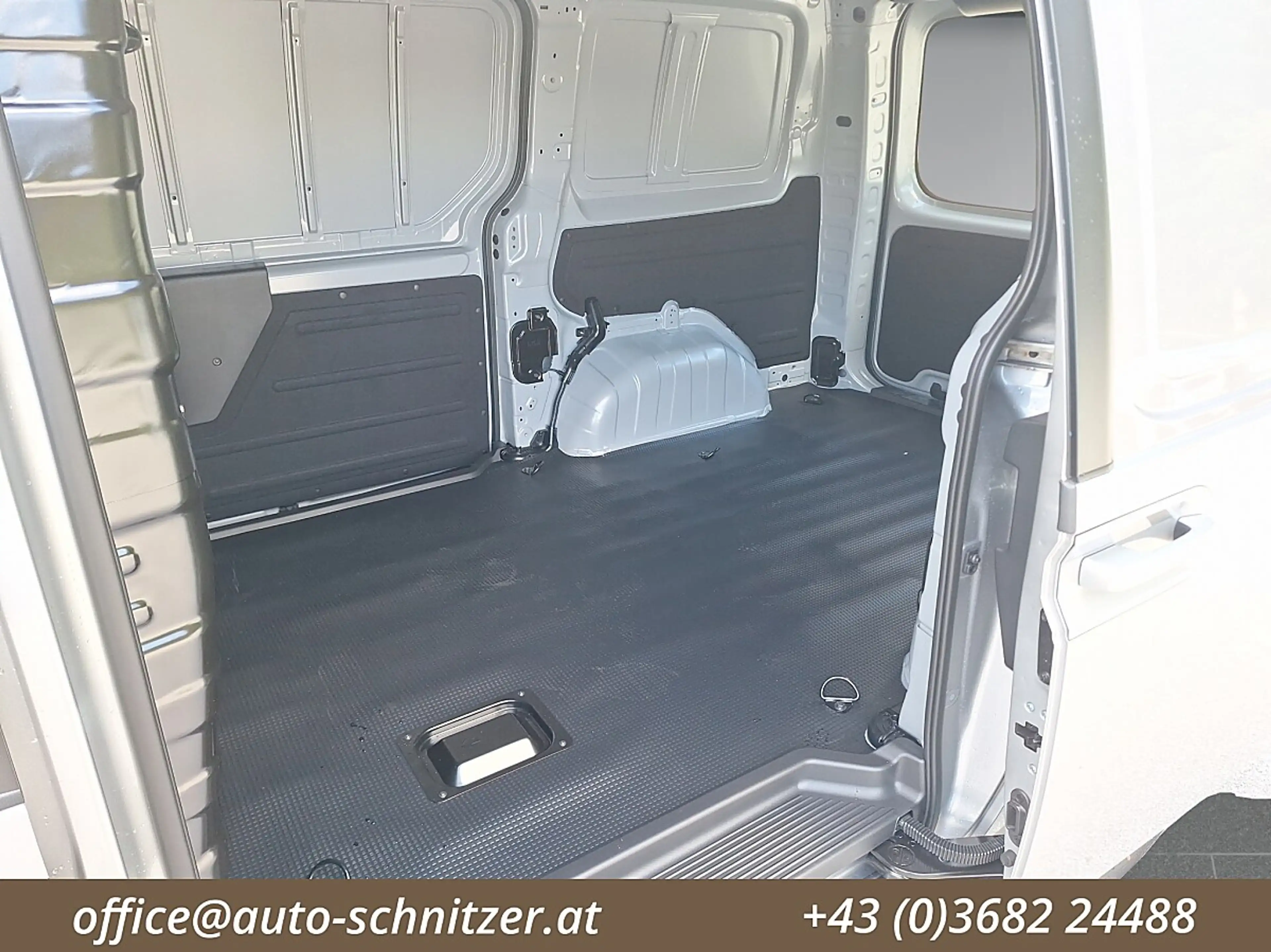 Hyundai STARIA Staria Transporter 1.6 T-GDI HEV P1, P2, P3, O1 — photo 14