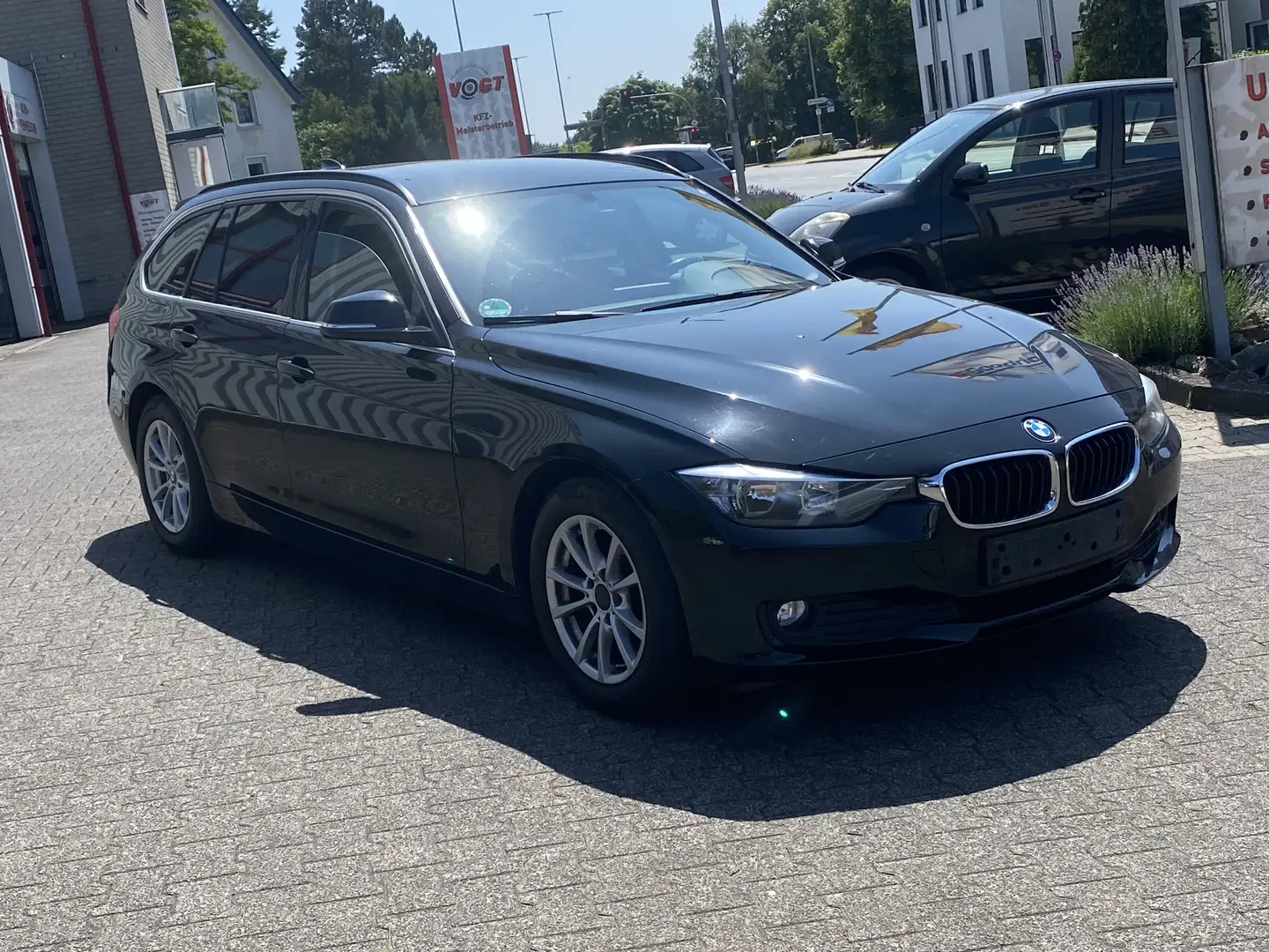 BMW 318 318 d ~Automatik~ Nero - 2