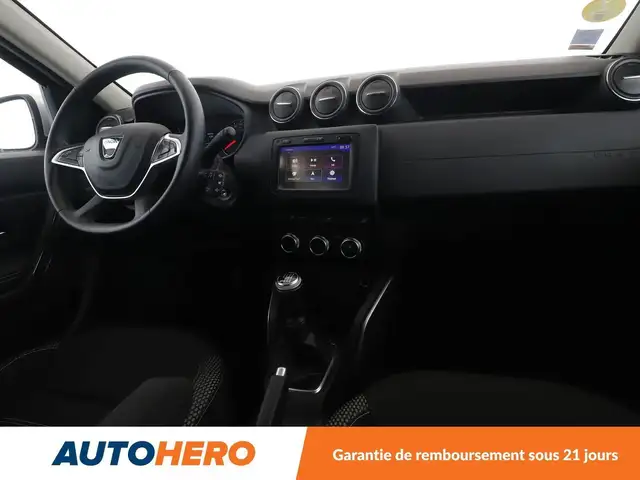 Dacia Duster view 13