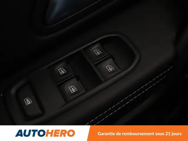 Dacia Duster view 26