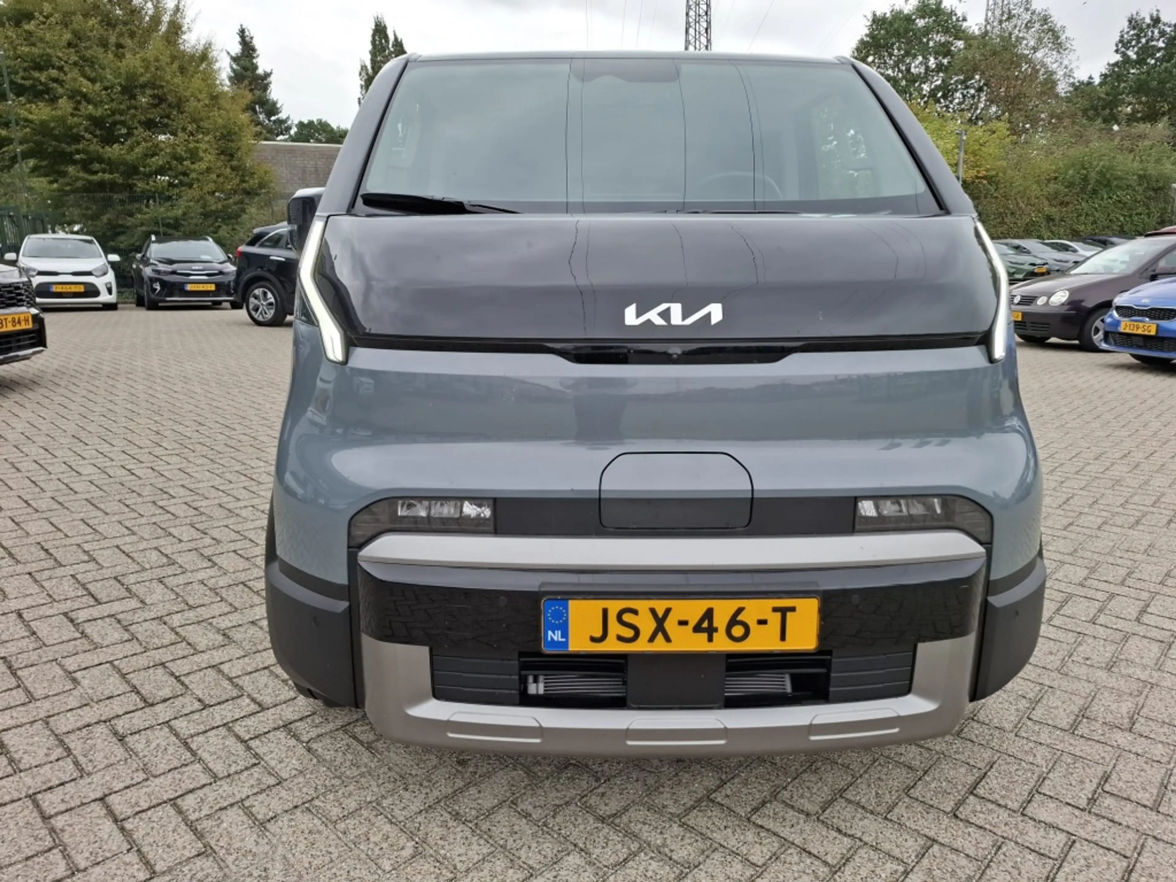 Kia PV5 Passenger Elite Executive 71.2 kWh — photo 8