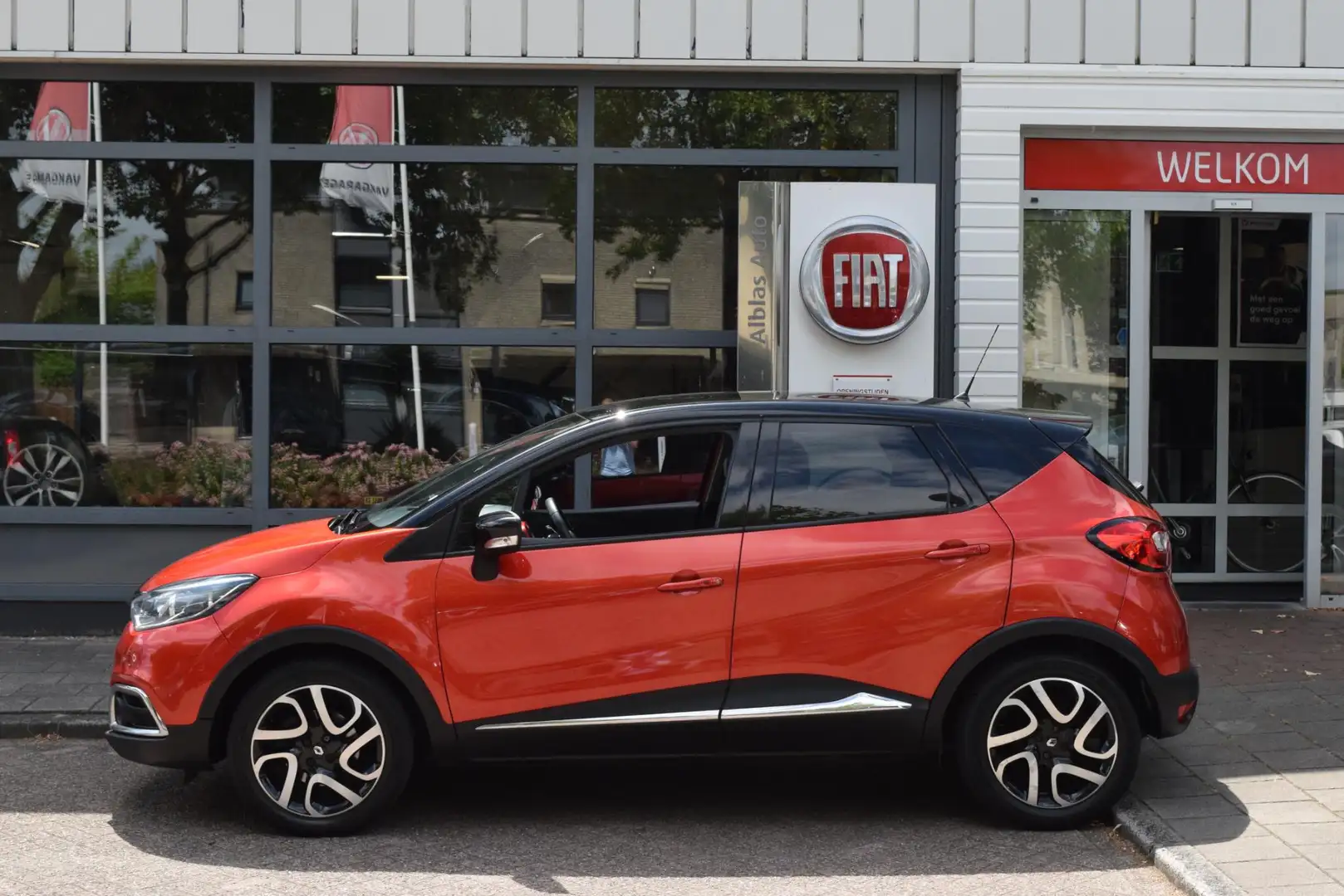 Renault Captur 1.2 TCe Helly Hansen|Camera|Trekhaak Rood - 2