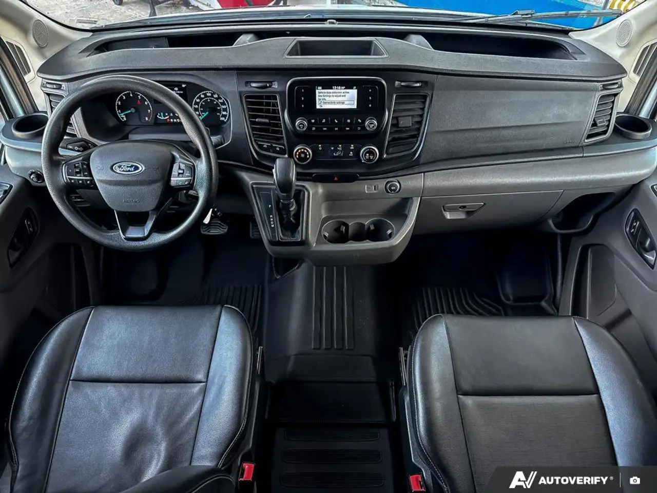 Ford Transit Cargo Van снимка Ford Transit Cargo Van